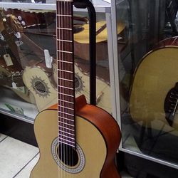 Sunlite Classical Guitar Used