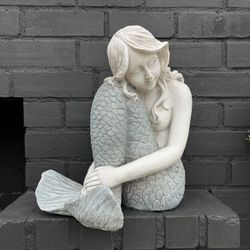 Garden Mermaid Statue 