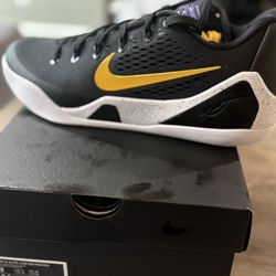 Brand New Kobe 9 Elite Low