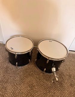 2 Rack Toms (Pearl) – Need Drum Heads