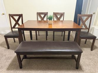 Free Delivery 🚚 Dining Table with Chairs and bench