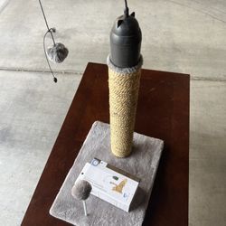 Cat Scratch Post W/ Electric Toy