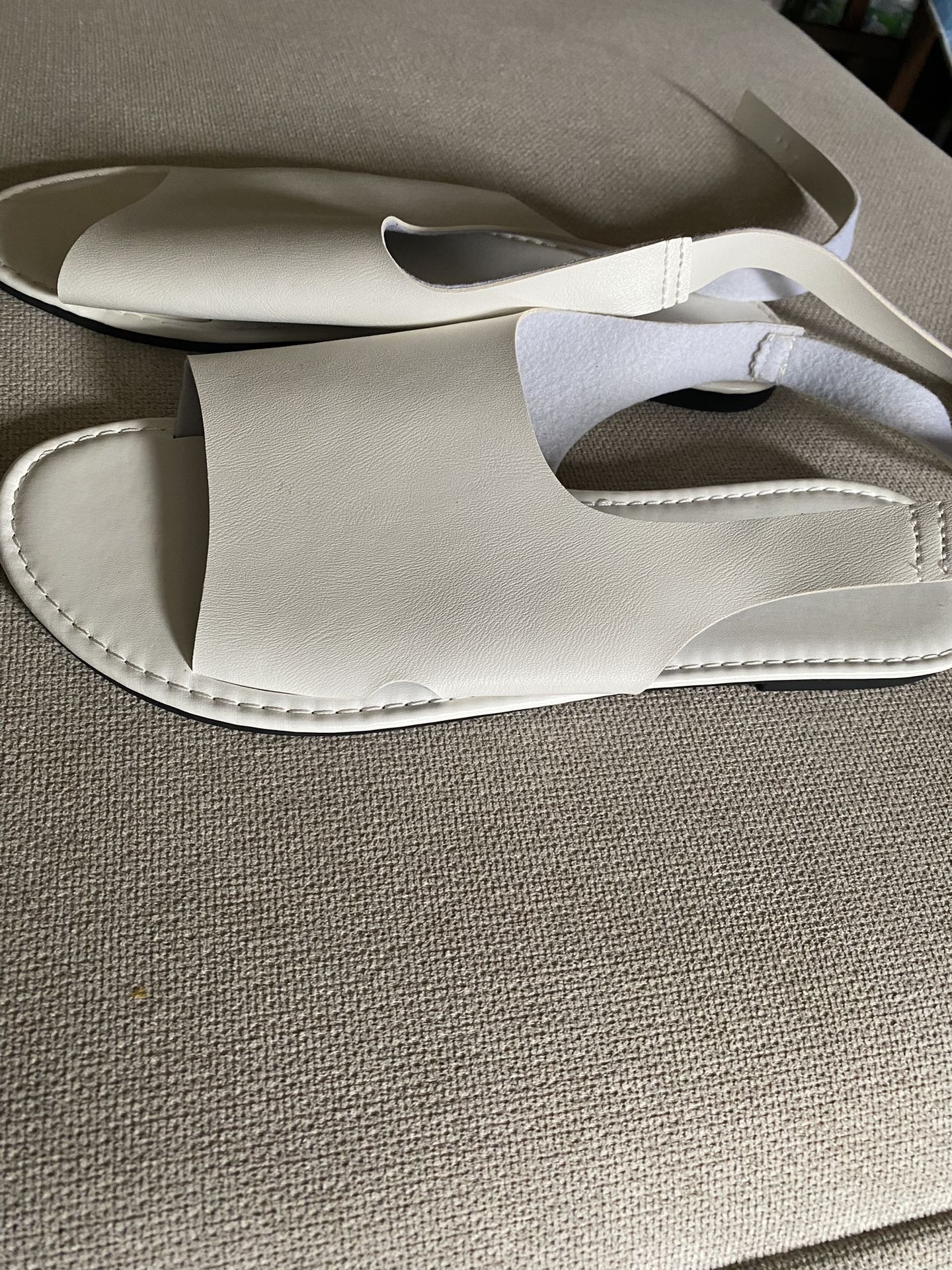 Lady’s Brand New Sandals
