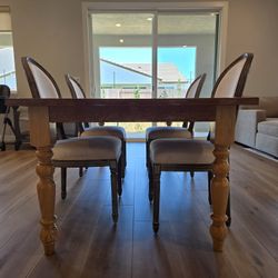 Designer Dinning Table And Chairs 
