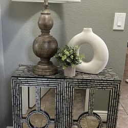 Made in Vietnam mother of pearl side table /nightstand