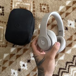 Beats Studio Pro