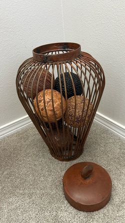 Decorative Metal Wire Cage Vase with Lid