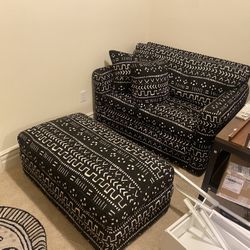 Black & White Twin Mattress Size Sofa Bed With Matching Ottoman. Arm Chair. For Sale