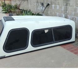 Toyota Truck Camper shell 6ft Bed