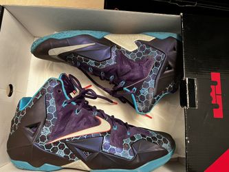 LEBRON XI SIZE 13