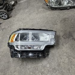 2019-2023 RAM 2500 HEADLIGHT FULL LED OEM 