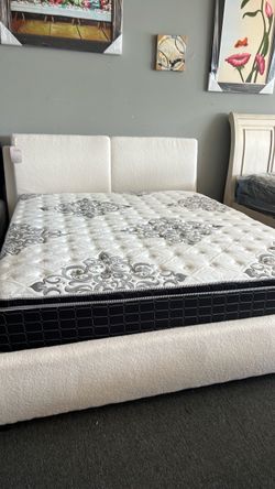 Rare California king DOUBLE PILLOWTOP MATTRESS 1 medium firm side 1 softer plush side really nice was $2299 now $1299 with free bed!! $3500 Value can 
