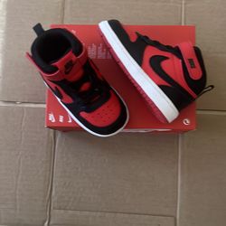 Kids sneakers