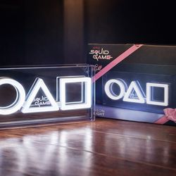 🎀Squid Game Neon Light – New (USB Powered)