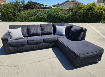 Beautiful Sectional Sofa With Pull Out Bed 💥 Free Delivery 💥