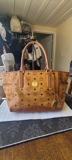 Authentic MCM VISETOS COGNAC TOTE BAG- USED(PRE-LOVED)