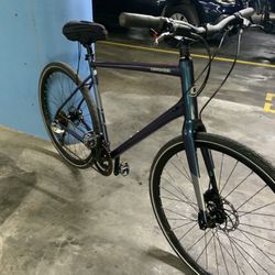 Cannondale Quick 3. 18 Speed X-Large Lightweight Aluminum Frame With Hydraulic Disc Brakes 