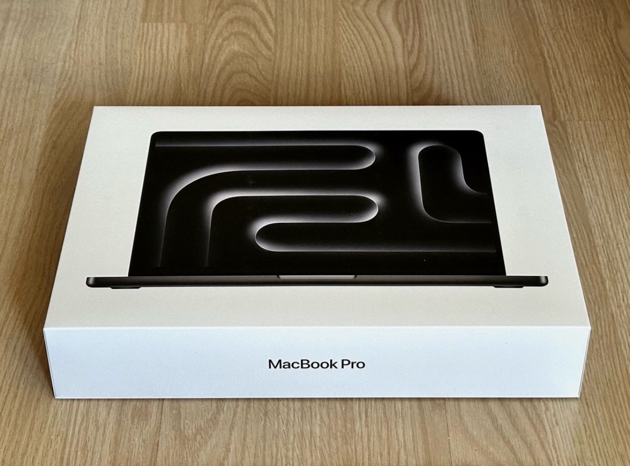 New MacBook Pro 16 inch sealed box 7 options