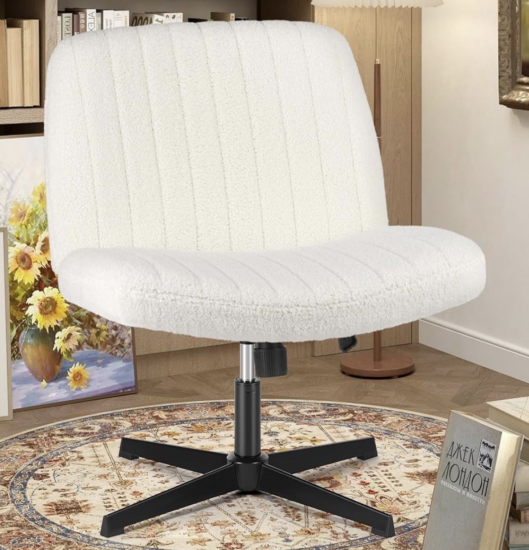 New CRISS CROSS Chair