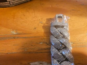 Moissanite Cuban Link Chain & Matching Bracelet Set
​Upgrade your style with this iced-out Cuban li