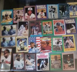 Vintage MLB Baseball Card Lot
