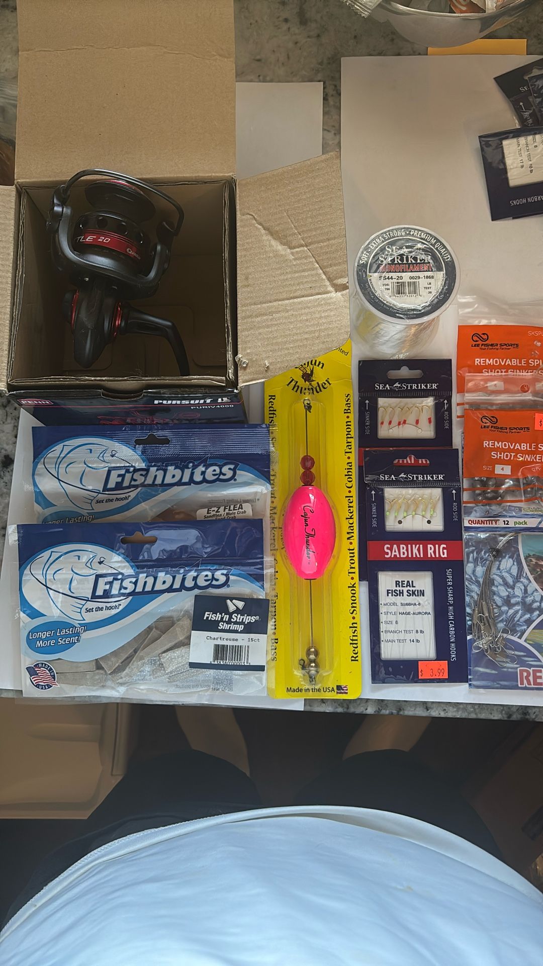 Fishing Starter Kit (reel, leader, mono, weights, sabiki Rigs, Fishbites)