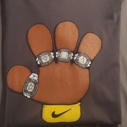 2009 NIKE KOBE BRYANT (4) RING PUPPET HAND  T-SHIRT 