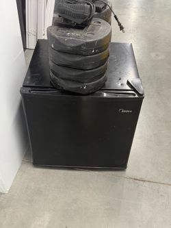 Mini fridge