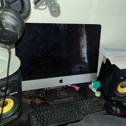 2017 Apple iMac with Intel Core i5 (21.5-inch, 8GB RAM, 1TB Storage) - Silver (Renewed)