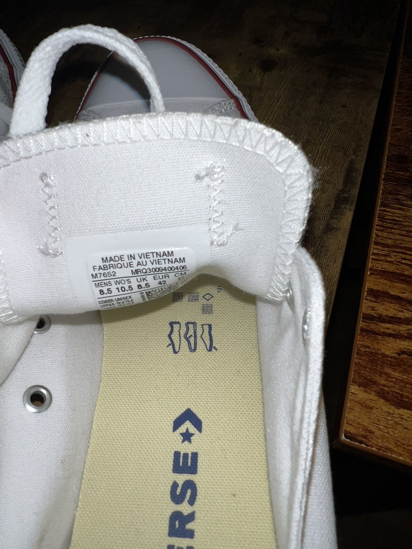 All White Low Top Converse Unisex