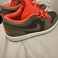 Air Jordan 1 Low SE 'Black Olive Bright Crimson'