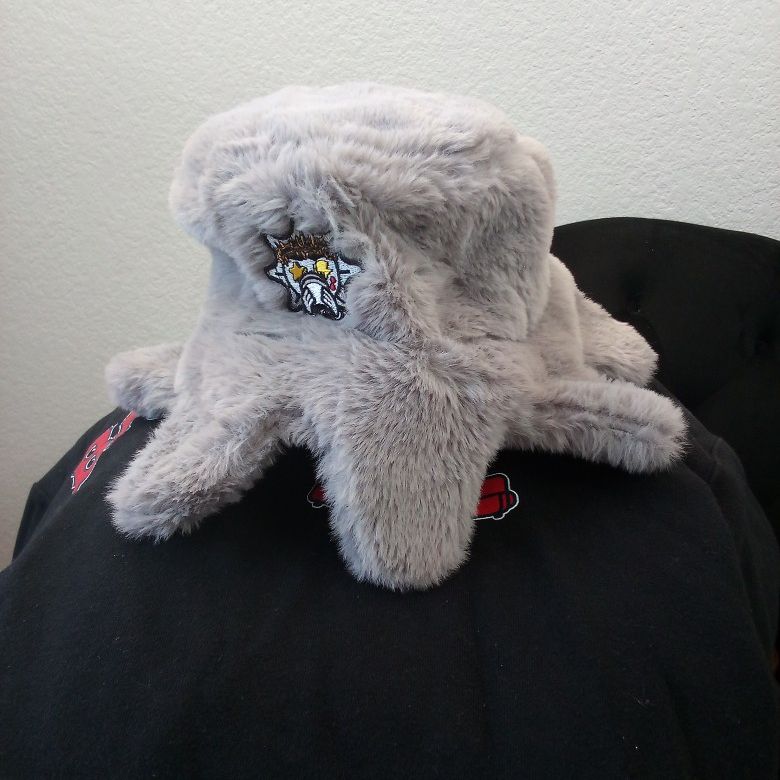 Glo Gang FURRY GLO SUN BUCKET HAT GREY for Sale in Upland Glo Gang FURRY GLO SUN BUCKET HAT GREY for Sale in Upland