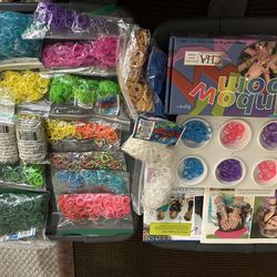 Rainbow Loom Kit and tons Of Extra Bands 
