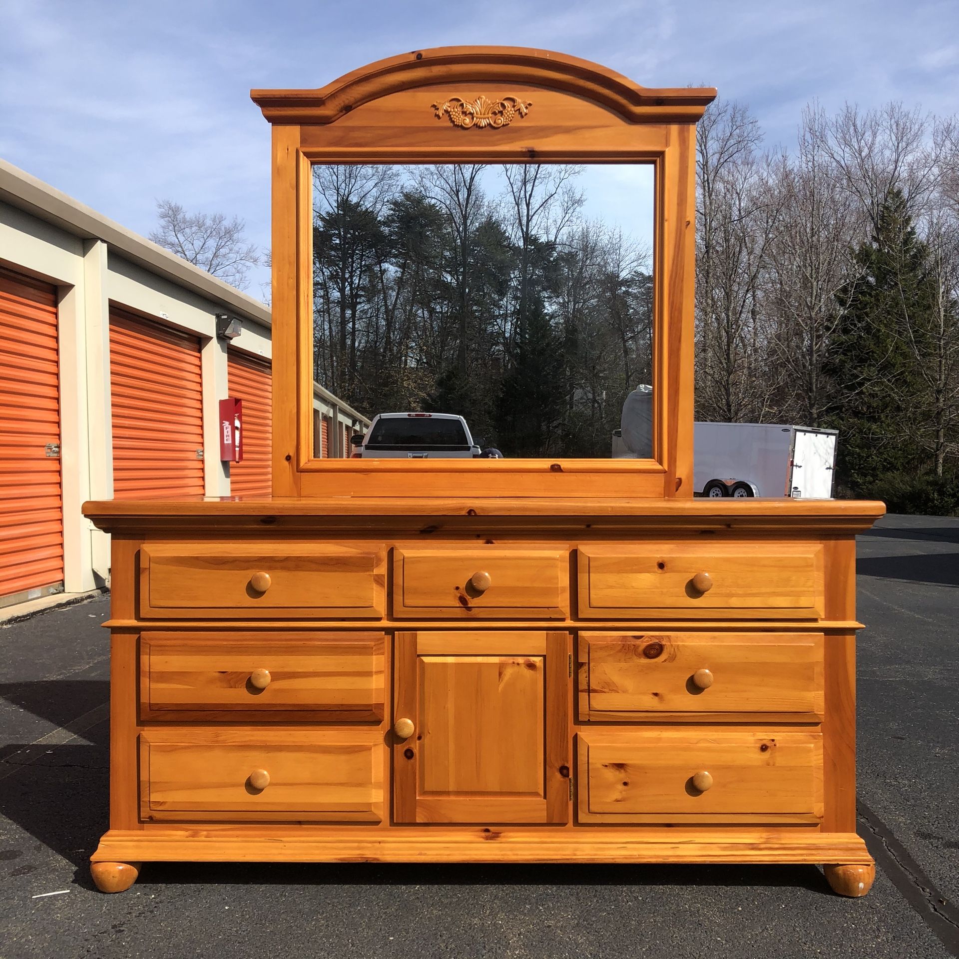 Broyhill Dresser