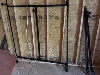 Metal Bed Frames – Full/Queen Size