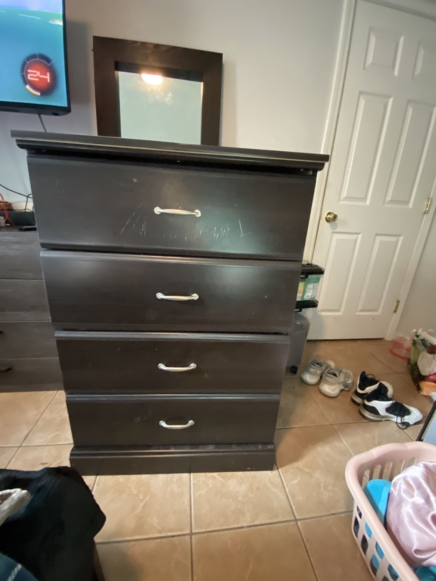 Dresser
