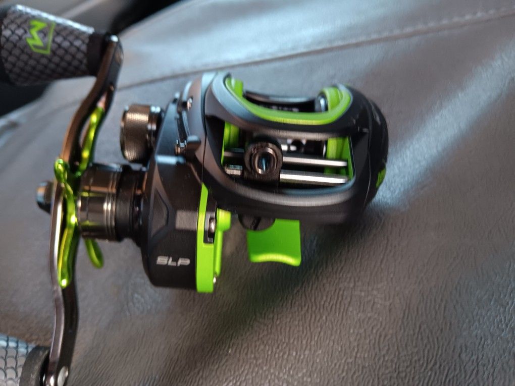 Brand New Lews Mach 3 Baitcast Fishing Reel