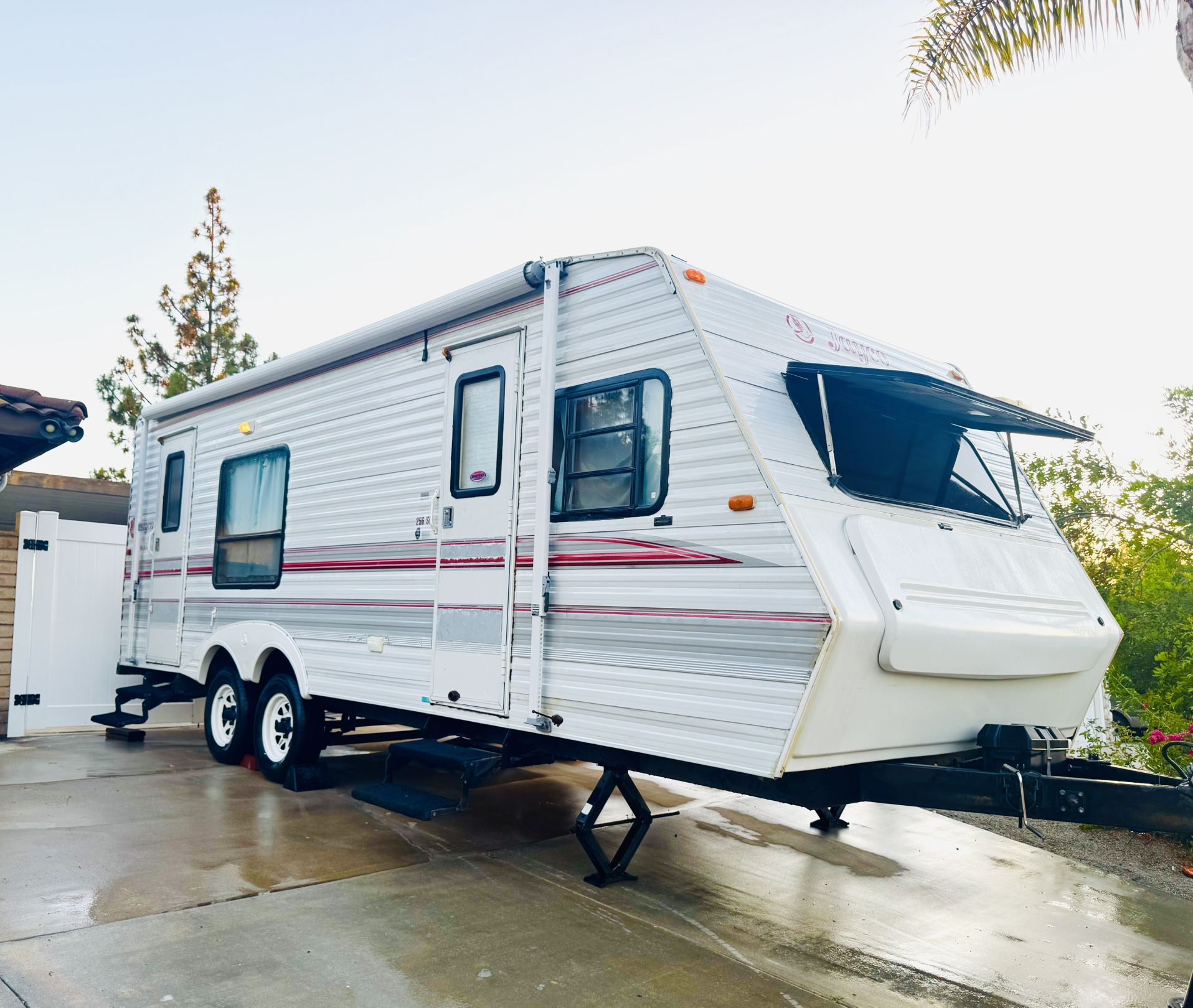 1998 Jayco Eagle SL… Travel Trailer 26ft, Sleeps 6 Fully Self Contained !! Double-Door-Entry !! Roof A/c. Works Ice Cold, Awning !! Great Cond  