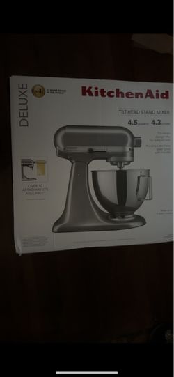 Kitchen Aid 4.5 quart tilt-head stand mixer with stainless bowl