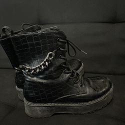 Black Boots