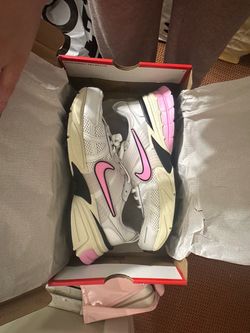 New Nike shoes size 10 Men’s