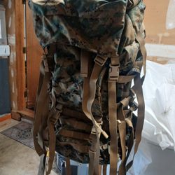 Military Issue 70 L Backpack