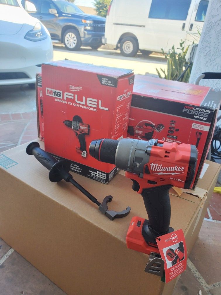Milwaukee
M18 FUEL 18V Lithium-Ion Brushless Cordless 1/2 in. Hammer Drill/Driver (Tool-Only)