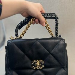Ladies' classic diamond pattern shoulder bag