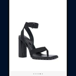 Brand new Jessica simpson