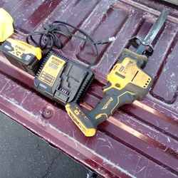DeWalt Saw Battery Charger!!!!+!