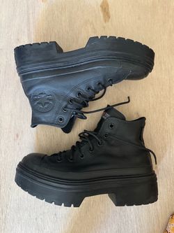 Black Leather  Converse Lugged Sneaker Size 7