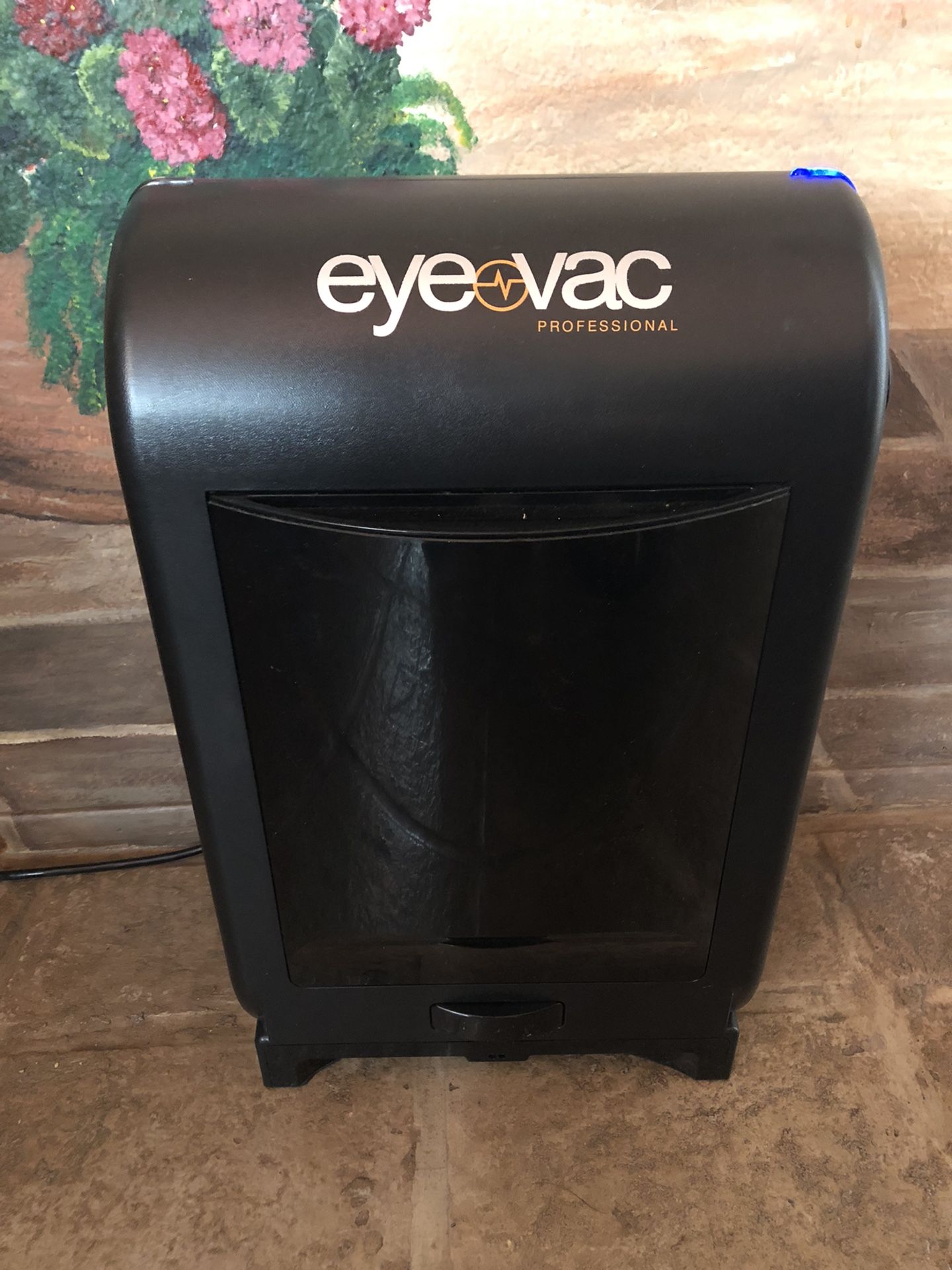 EyeVac Black Professional Stationary Salon Pet Vac Vacuum Cleaner