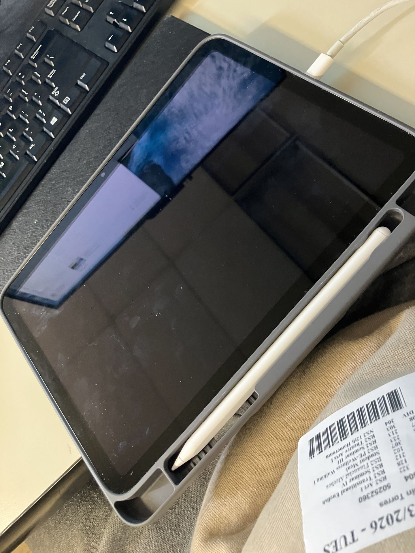 Ipad 10 + case and stylus