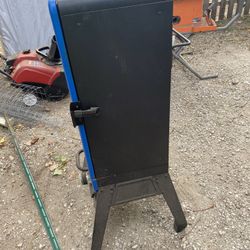 Electric Smoker Used A Handful Of Times Works Great